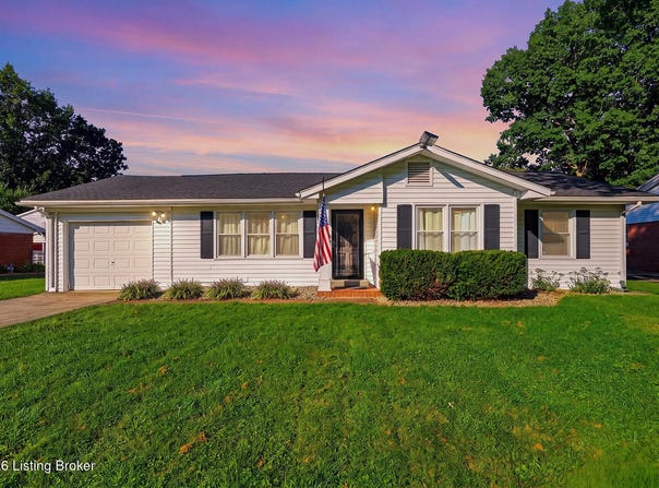 111 Park Ln, Lawrenceburg, KY 40342