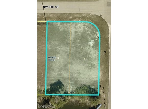 800 NW 9th Street, Cape Coral, FL 33993