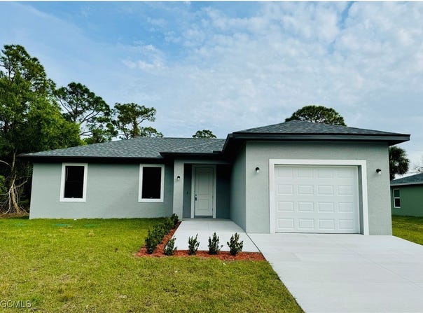 5010 DAY Lane, Labelle, FL 33935