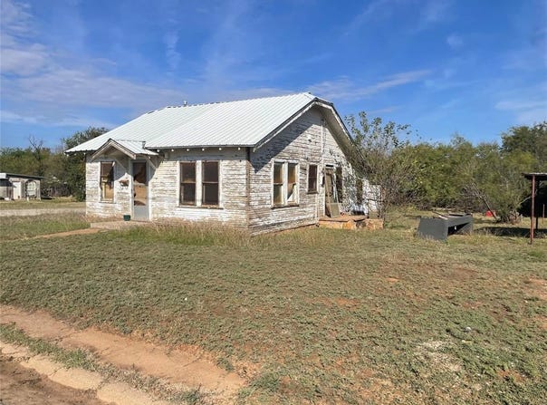 816 W Elliott Street, Breckenridge, TX 76424