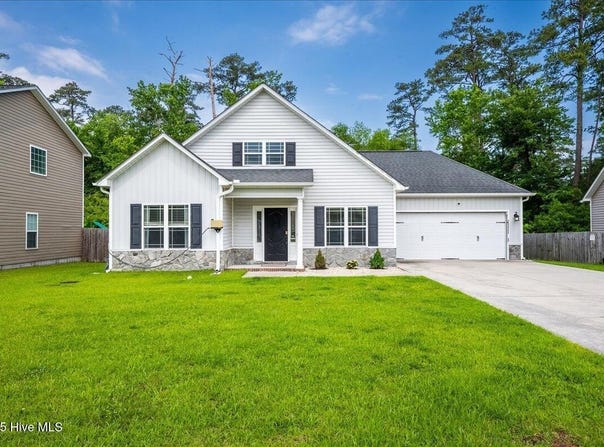 222 Station House Road, New Bern, NC 28562