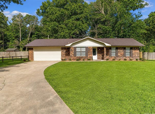 1324 Mockingbird, White Hall, AR 71602