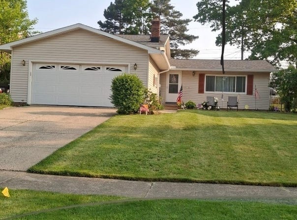 2590 Marda Drive, Parma, OH 44134