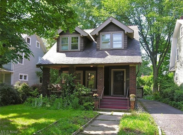 3189 Oak Road, Cleveland Heights, OH 44118
