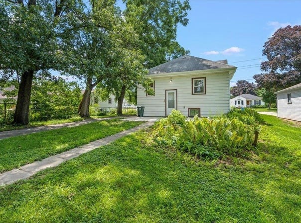 628 W Parker Street, Waterloo, IA 50703