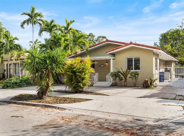 426 SW 26th Rd, Miami, FL 33129