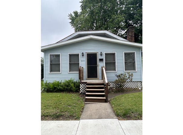 614 E Laporte Street, Plymouth, IN 46563