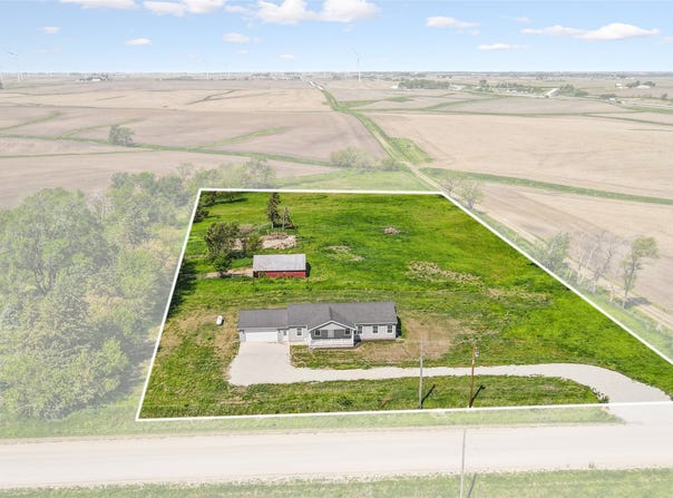 1101 Creamery Road, Dexter, IA 50070