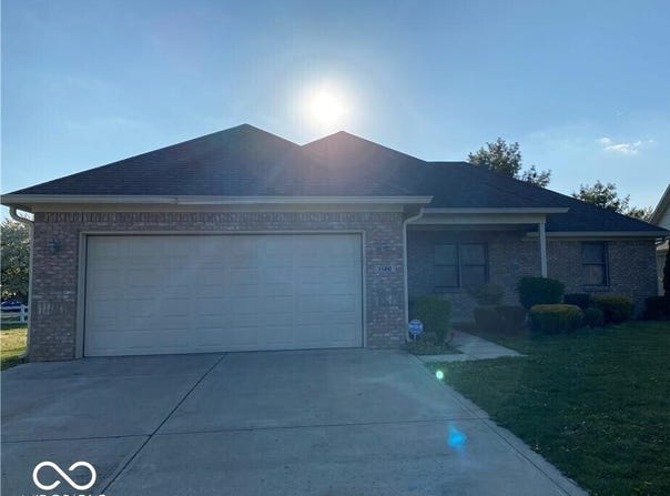 1128 Brookside Court, Avon, IN 46123