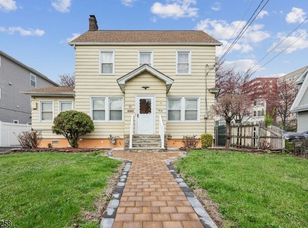 764-766 Hazard Pl, Elizabeth City, NJ 07208