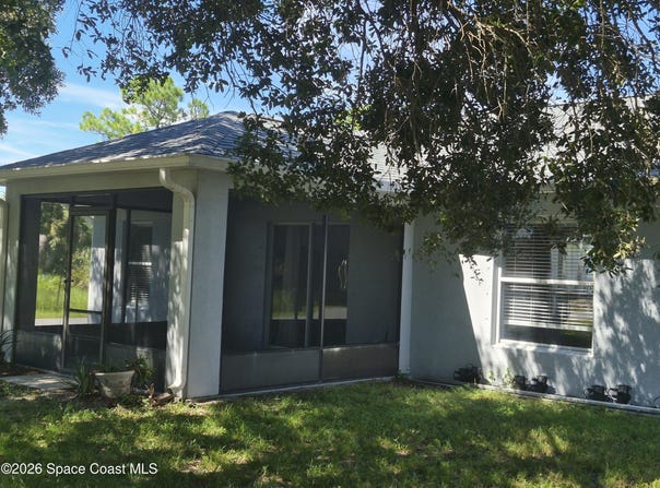100 Bellbrook Street SE, Palm Bay, FL 32909