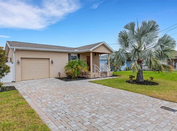 2707 W LEROY STREET, TAMPA, FL 33607