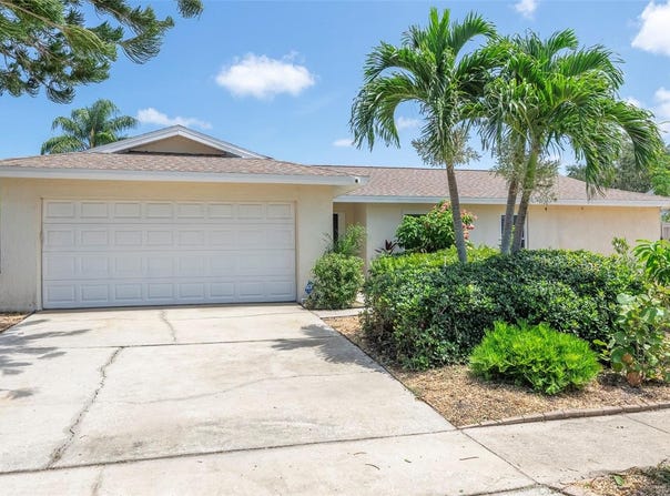 12377 91ST AVENUE, SEMINOLE, FL 33772