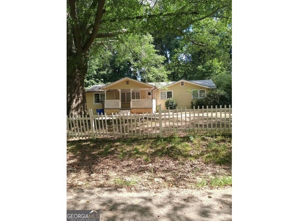5135 Hilltop, Union City, GA 30291