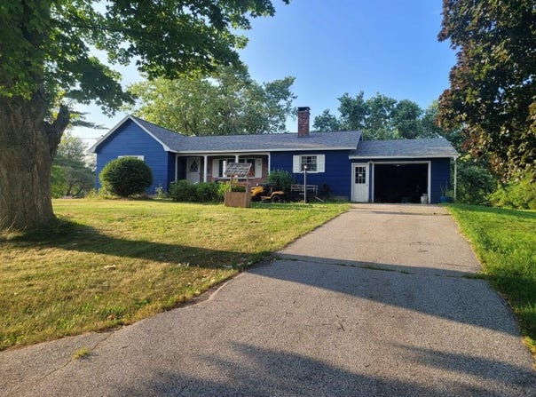 988 Main Street, Palmyra, ME 04965