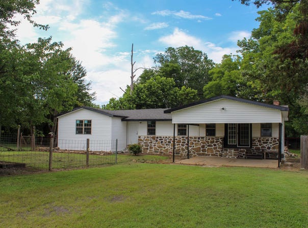 17677 N State Highway 28, Dardanelle, AR 72834