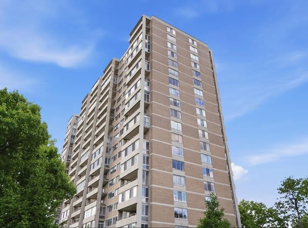 2324 Madison Road, Cincinnati, OH 45208