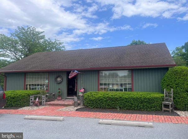 3640 BLACK GAP ROAD, FAYETTEVILLE, PA 17222