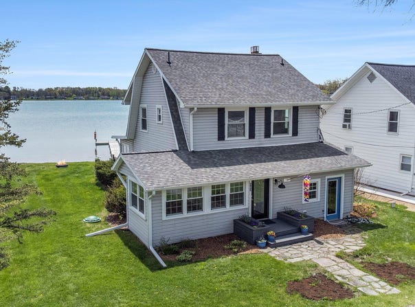 447 Paradise Lane, Horton, MI 49246