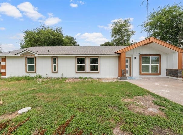 823 W 3rd Street, Eddy, TX 76524