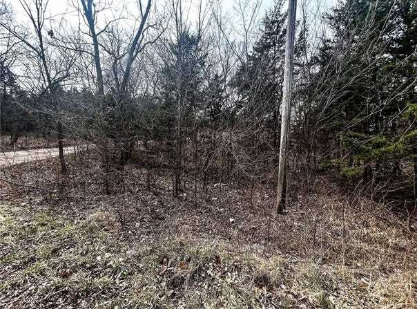 49 Greentree Ridge, Mound City, KS 66056