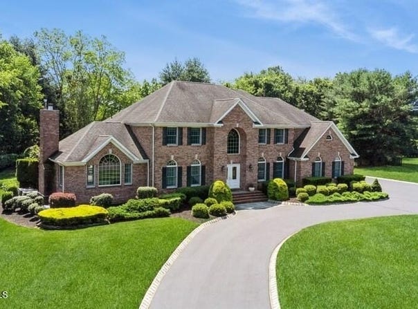 9 Wide Horizons Drive, Colts Neck, NJ 07722
