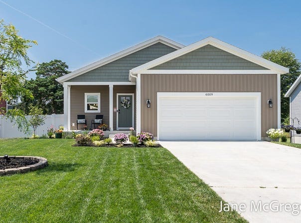 6009 N Bear Den Trail, Muskegon, MI 49444