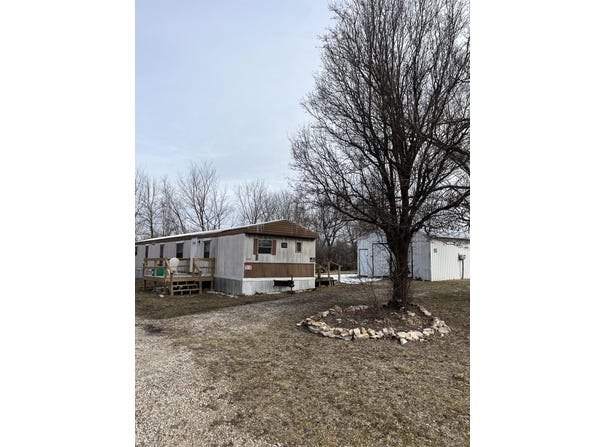 1909 E 505th Road, Halfway, MO 65663