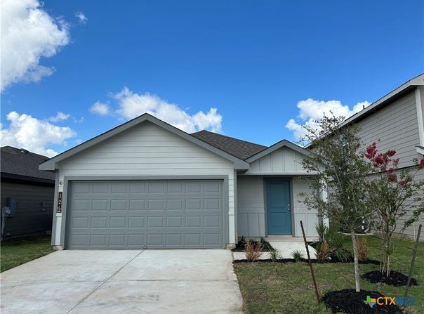 125 Mullins Drive, Rockdale, TX 76567
