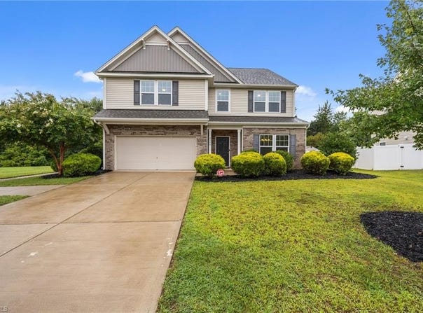4398 Lochurst Drive, Pfafftown, NC 27040