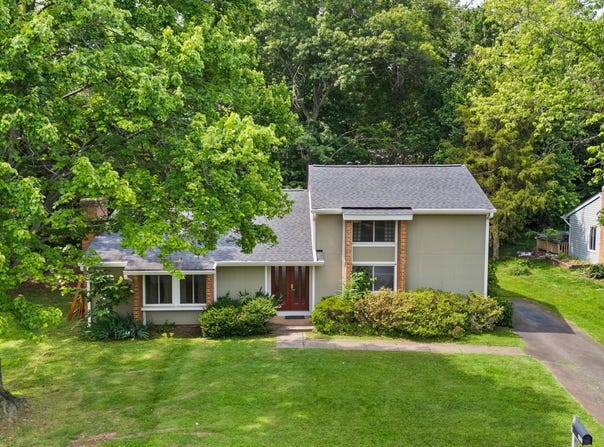 402 SUGARLAND RUN DRIVE, STERLING, VA 20164