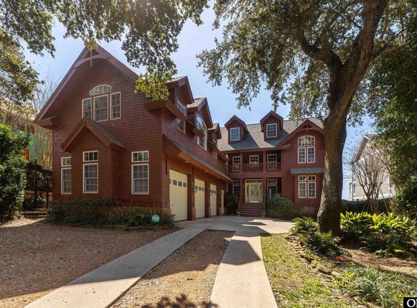 207 Harbour Bay Drive, Kitty Hawk, NC 27949