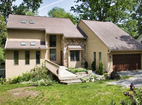 10773 Frankfort, Pinckney, MI 48169