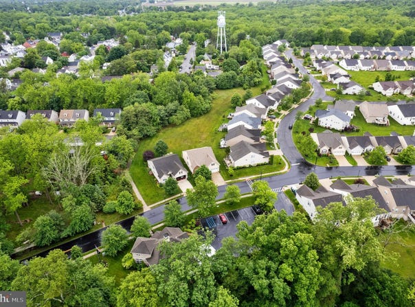 4 HEARTHSTONE BOULEVARD, PEMBERTON, NJ 08068