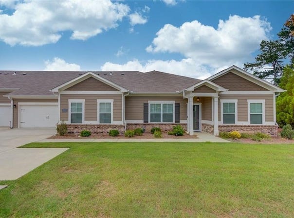 2927 RAMBLER Drive, Loganville, GA 30052