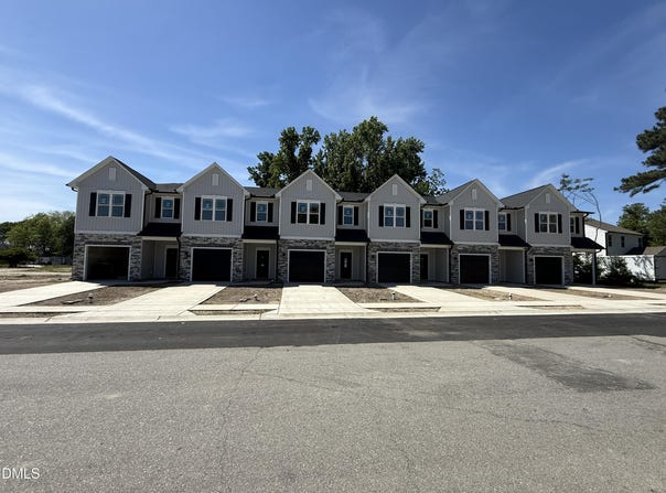 516 S Ryals Street, Benson, NC 27504
