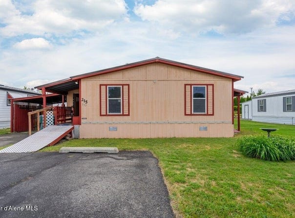 837 N LANCELOT LN, Post Falls, ID 83854