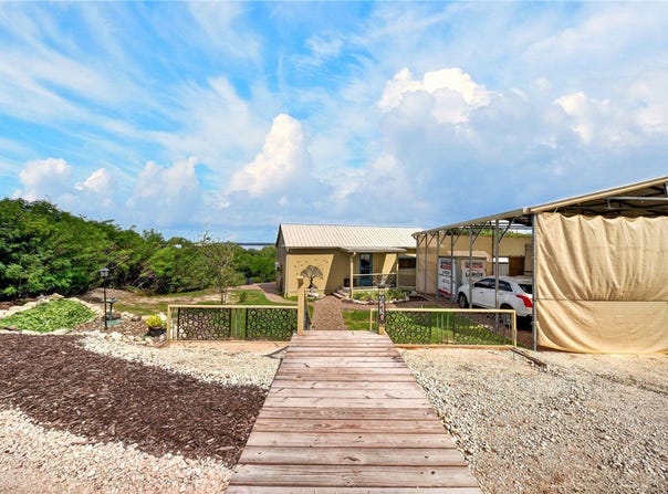 410 S Vista Drive, Sandia, TX 78383