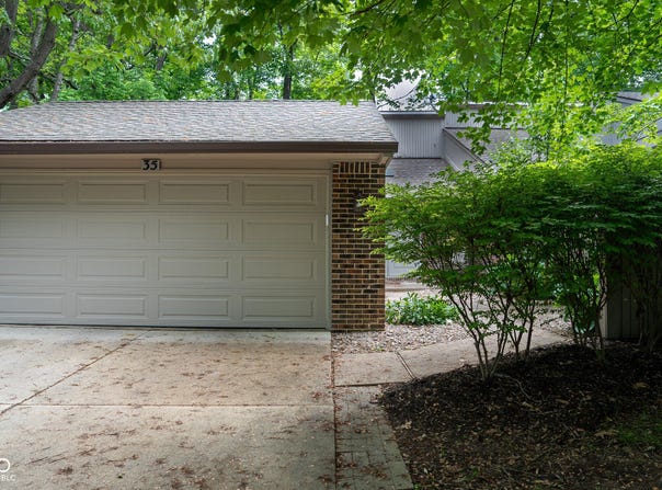 35 Osage Court, Columbus, IN 47201
