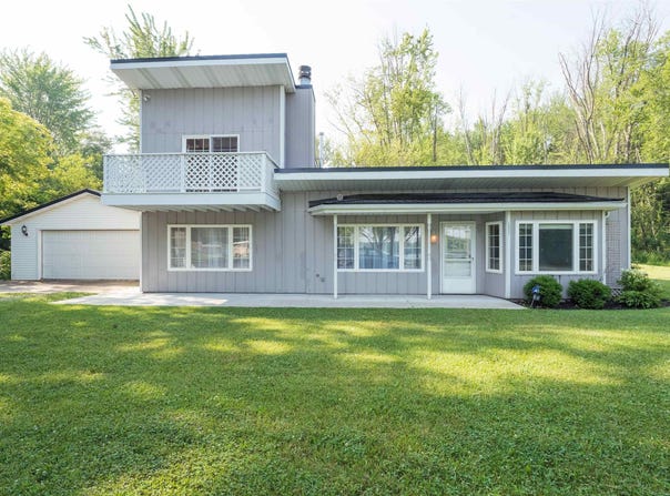 1770 W 570 North, Howe, IN 46746