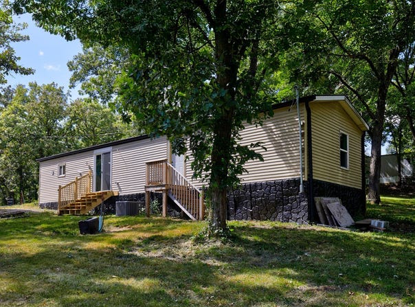 8447 Rosewood Street, Dexter, IA 50070
