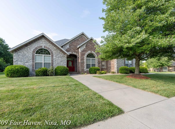 4309 Fair Haven Drive, Nixa, MO 65714