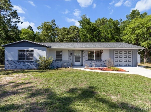 9861 W Pinespring Court, Crystal River, FL 34428
