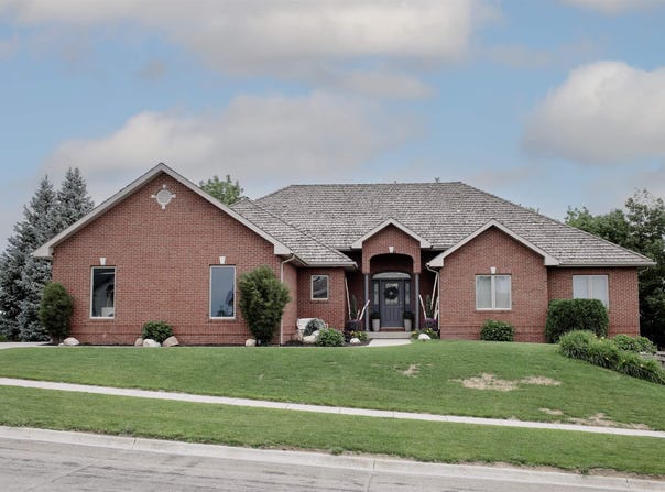 3208 Golf View Dr., Norfolk, NE 68701