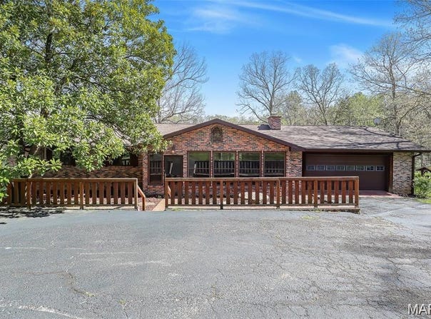 858 Wayne RM, Silva, MO 63964