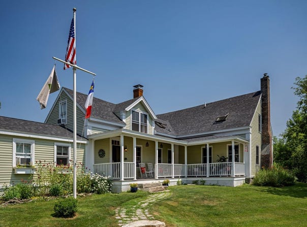 25 Pine Street, Waldoboro, ME 04572