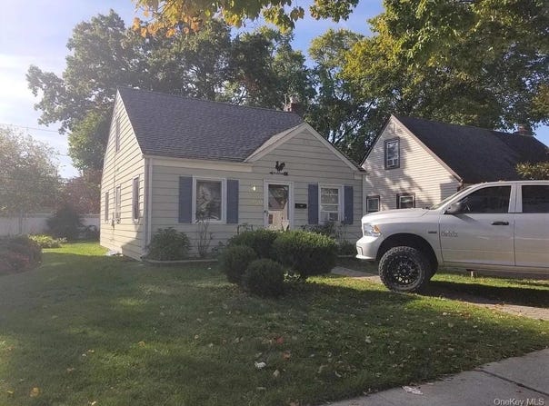 990 Ardmore Road, Baldwin, NY 11510