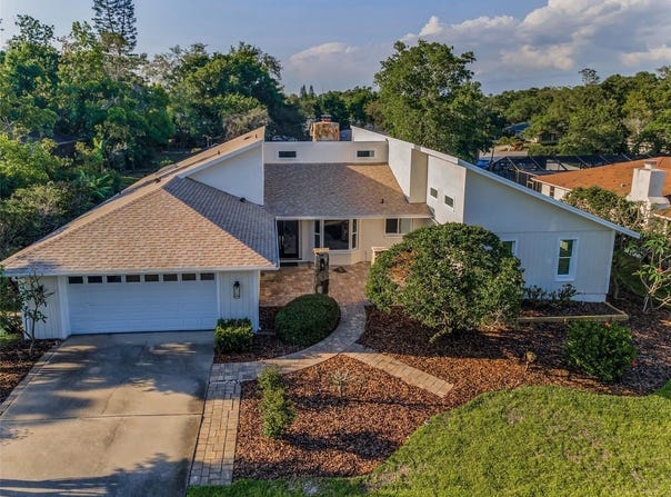 833 LAKESIDE TERRACE, PALM HARBOR, FL 34683