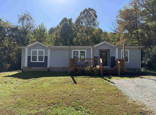 4916 Gibson Branch, Fraizers Bottom, WV 25082