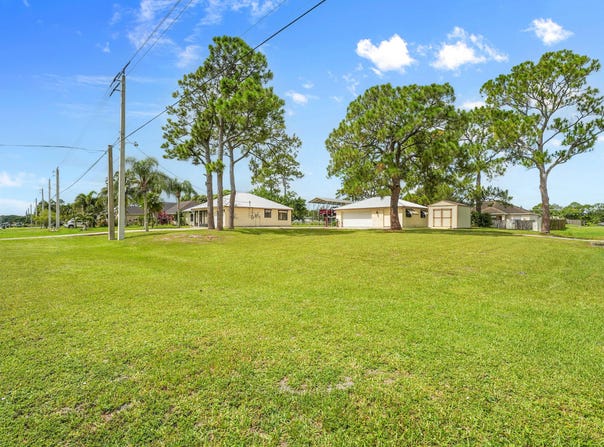2410 SW Bayshore Boulevard, Port Saint Lucie, FL 34984
